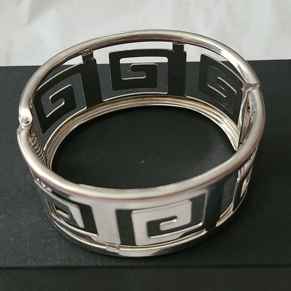 Bangle